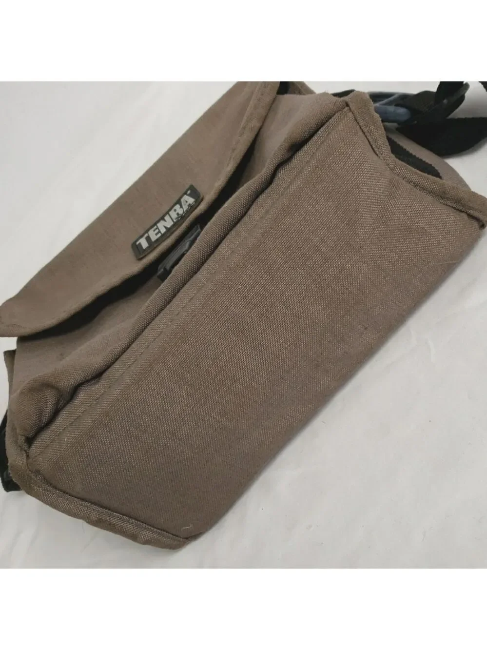 TENBA 1 Camera Bag 7h x 9w x 4d Tan Canvas USA made